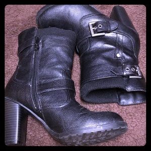 Guess boots